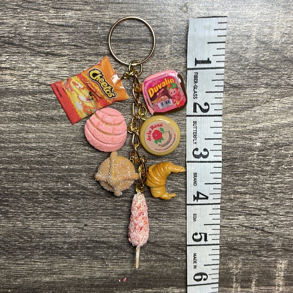 🥐🌽Mexican Snacks, Pan Dulce and Candy Handmade Keychain🌽🥐 - Picture 2 of 2
